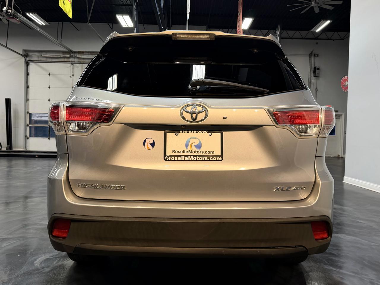 Toyota Highlander AWD 4dr V6 XLE (Natl) 2015