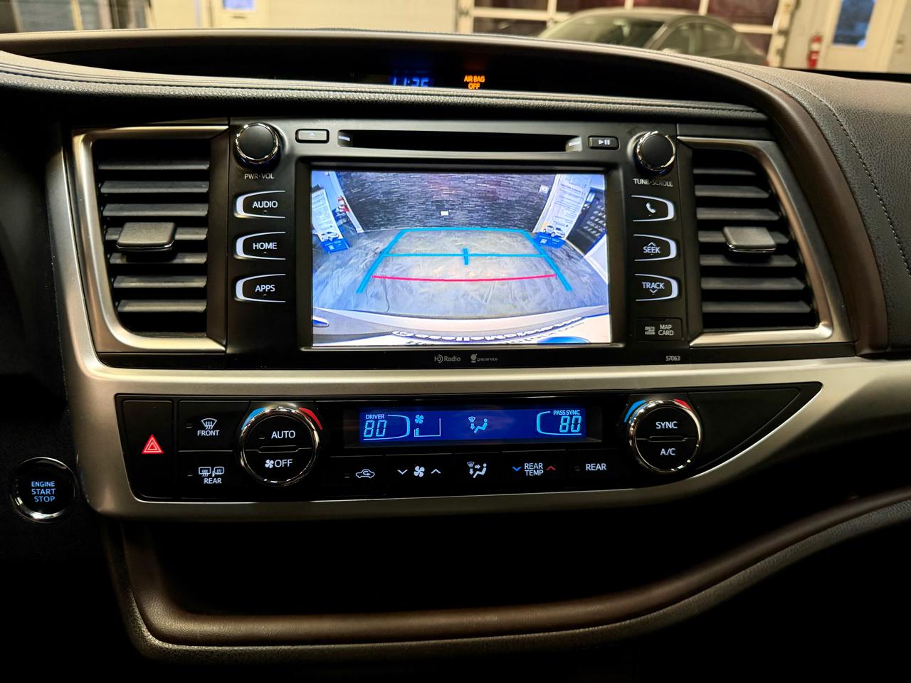 Toyota Highlander AWD 4dr V6 XLE (Natl) 2015