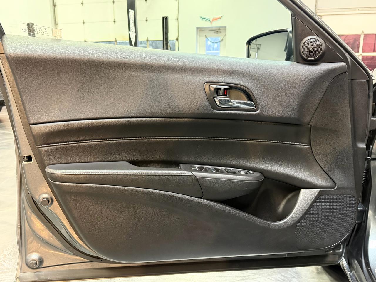 Acura ILX 4dr Sdn 2.0L Tech Pkg 2014