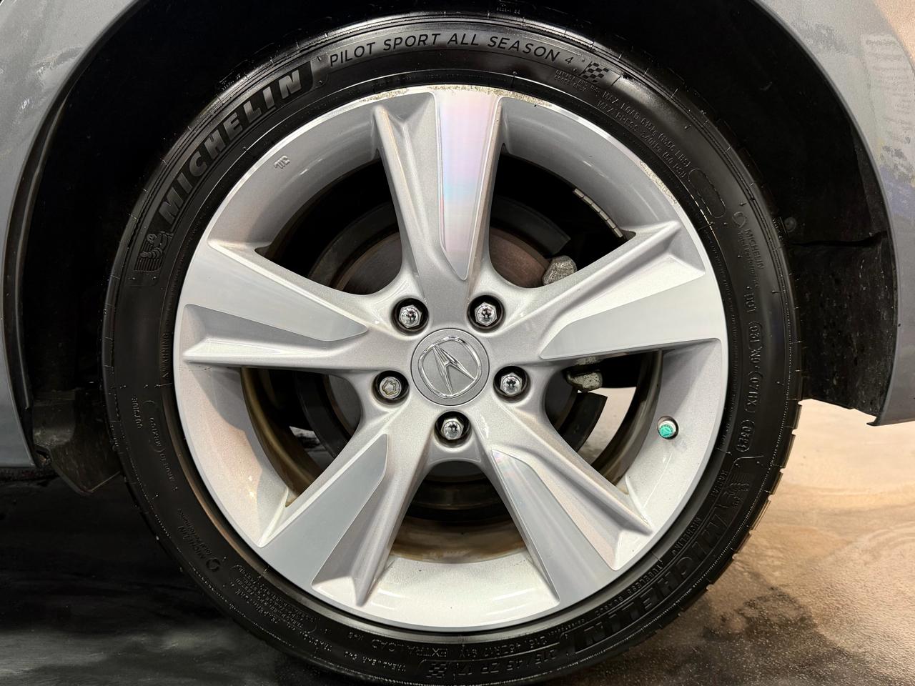 Acura ILX 4dr Sdn 2.0L Tech Pkg 2014