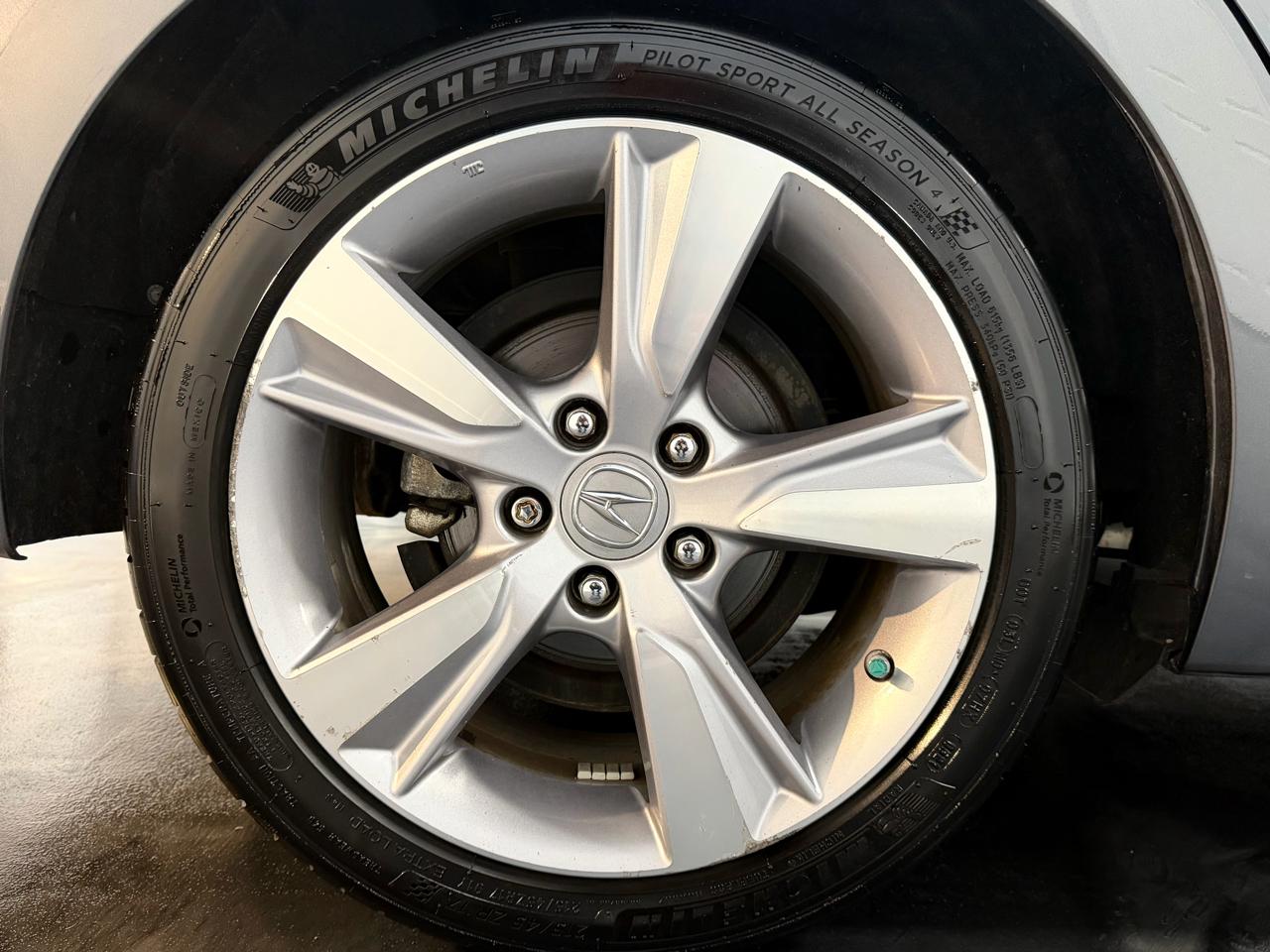 Acura ILX 4dr Sdn 2.0L Tech Pkg 2014