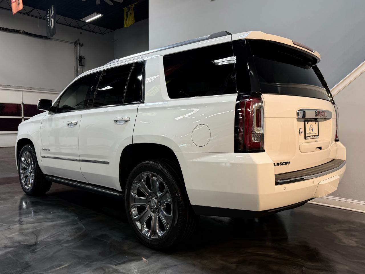 GMC Yukon Denali 4WD 2016
