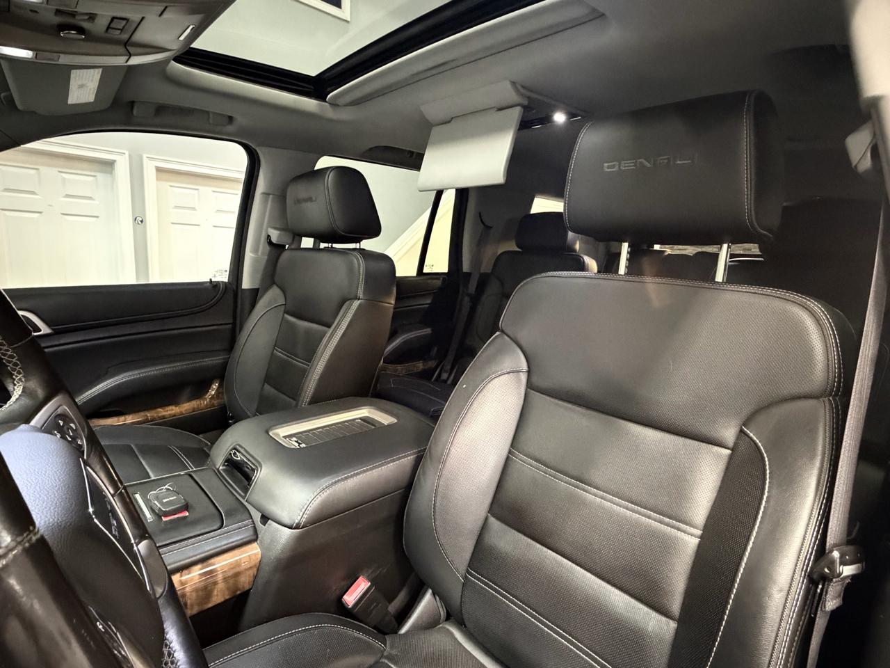 GMC Yukon Denali 4WD 2016