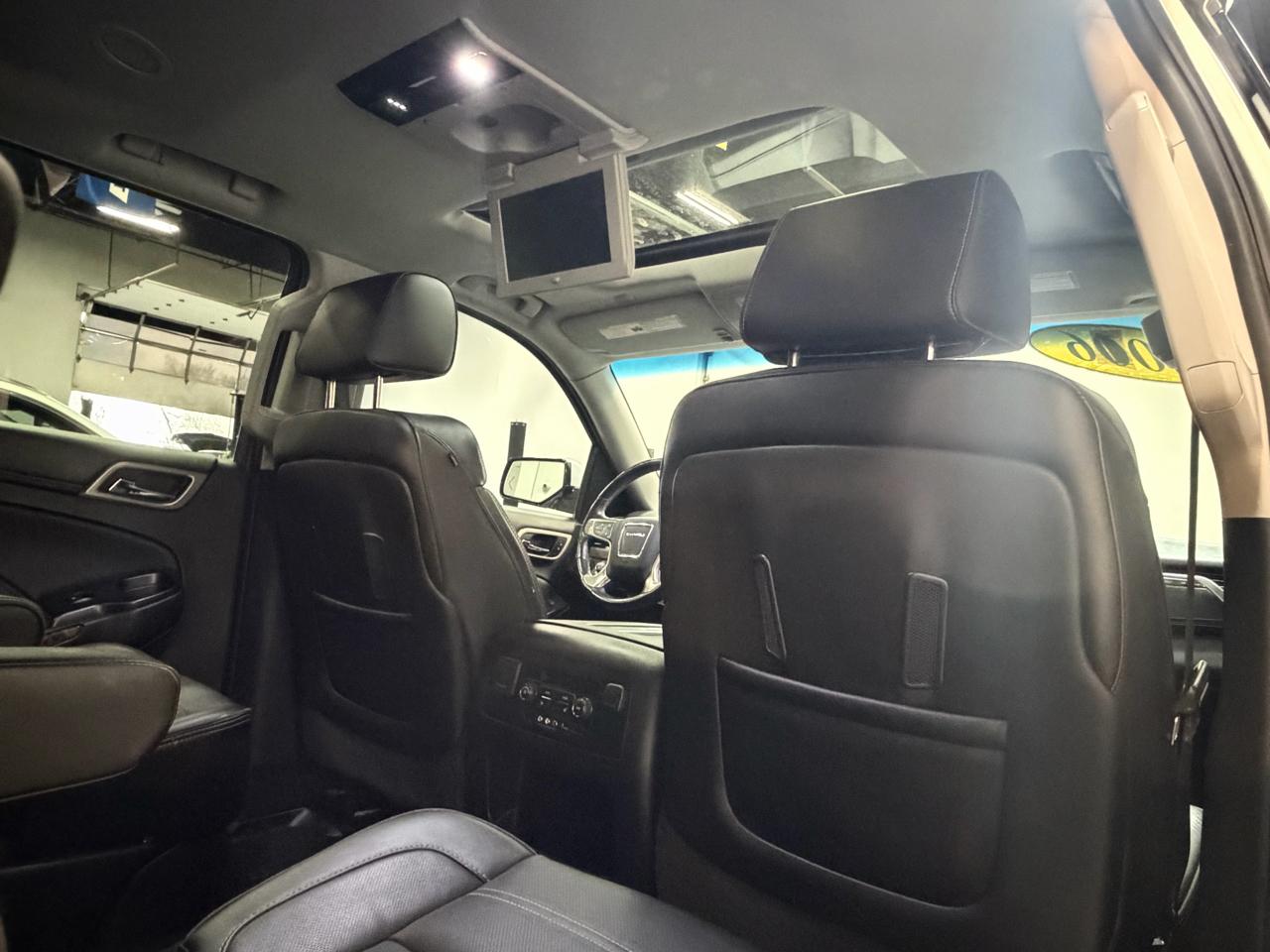 GMC Yukon Denali 4WD 2016