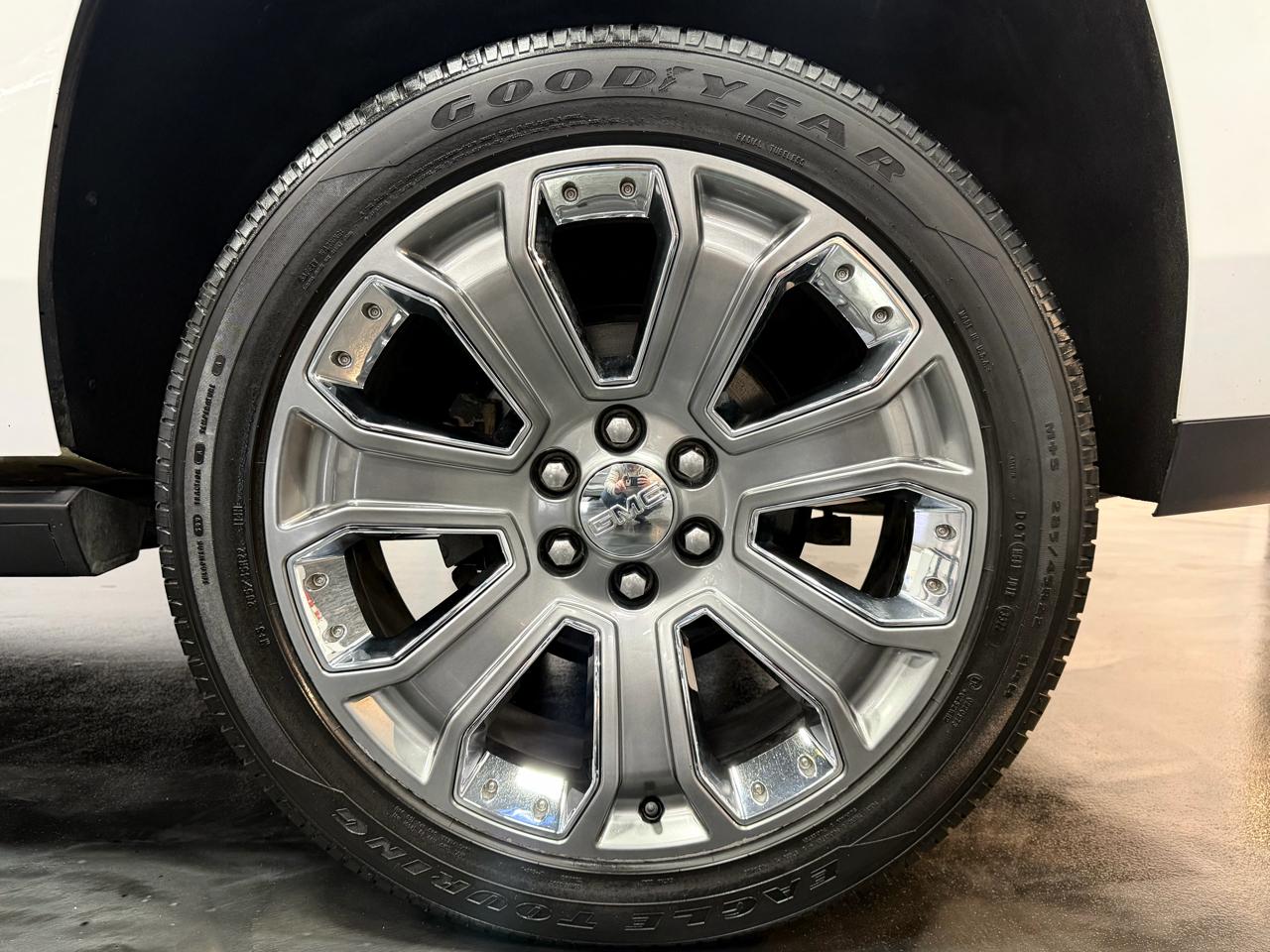 GMC Yukon Denali 4WD 2016