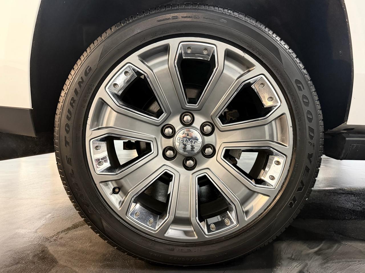 GMC Yukon Denali 4WD 2016