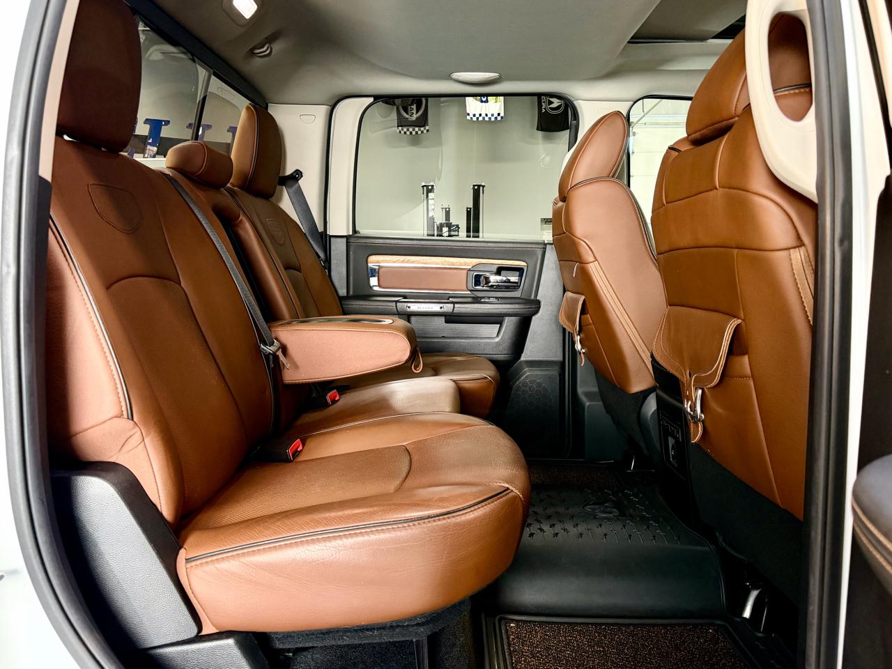 RAM 1500 4WD Crew Cab 149" Laramie Longhorn Edition 2014