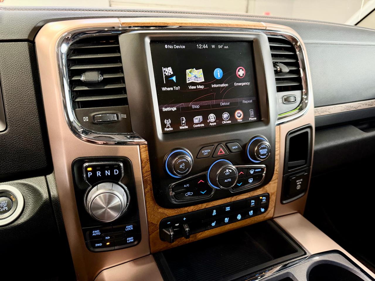 RAM 1500 4WD Crew Cab 149" Laramie Longhorn Edition 2014