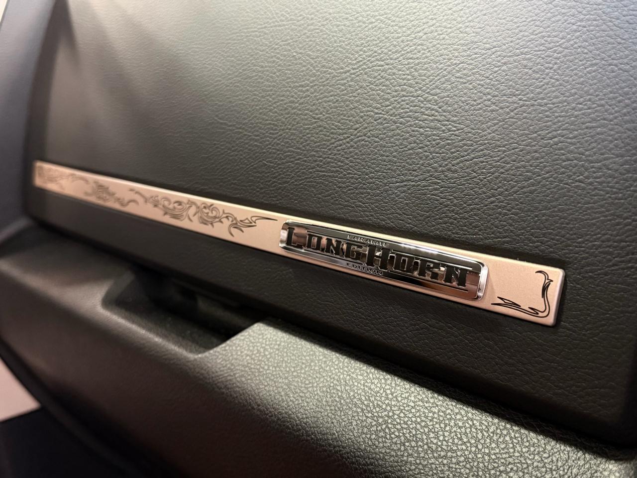 RAM 1500 4WD Crew Cab 149" Laramie Longhorn Edition 2014