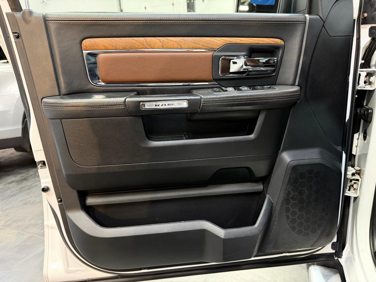 RAM 1500 4WD Crew Cab 149" Laramie Longhorn Edition 2014