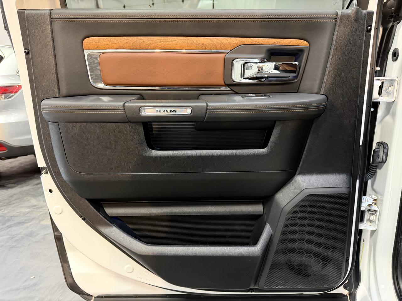 RAM 1500 4WD Crew Cab 149" Laramie Longhorn Edition 2014