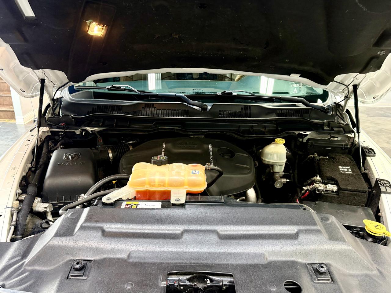 RAM 1500 4WD Crew Cab 149" Laramie Longhorn Edition 2014