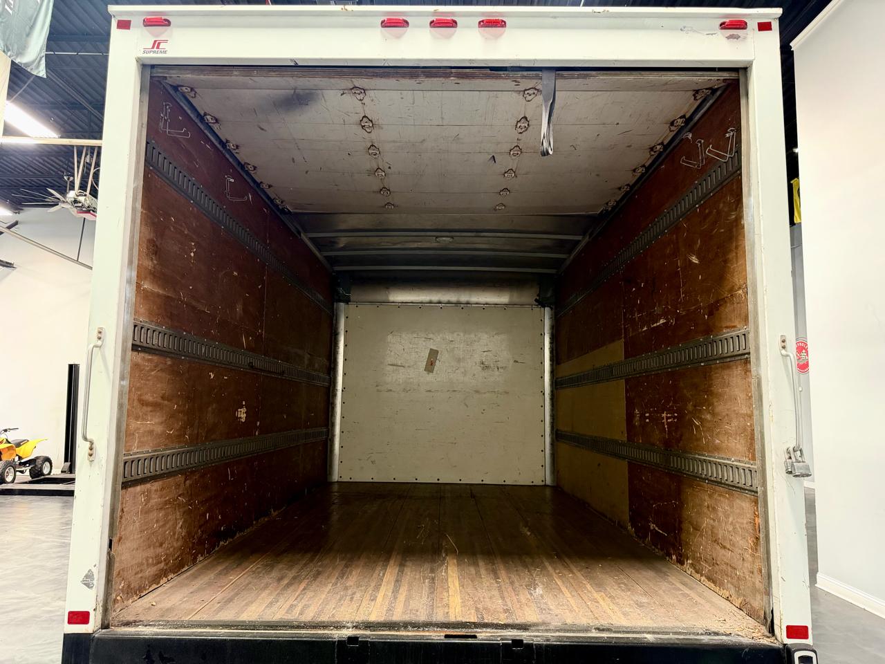 Isuzu NPR DSL REG AT ECO-MAX 110" WB RED CAB IBT AIR PWL 2014