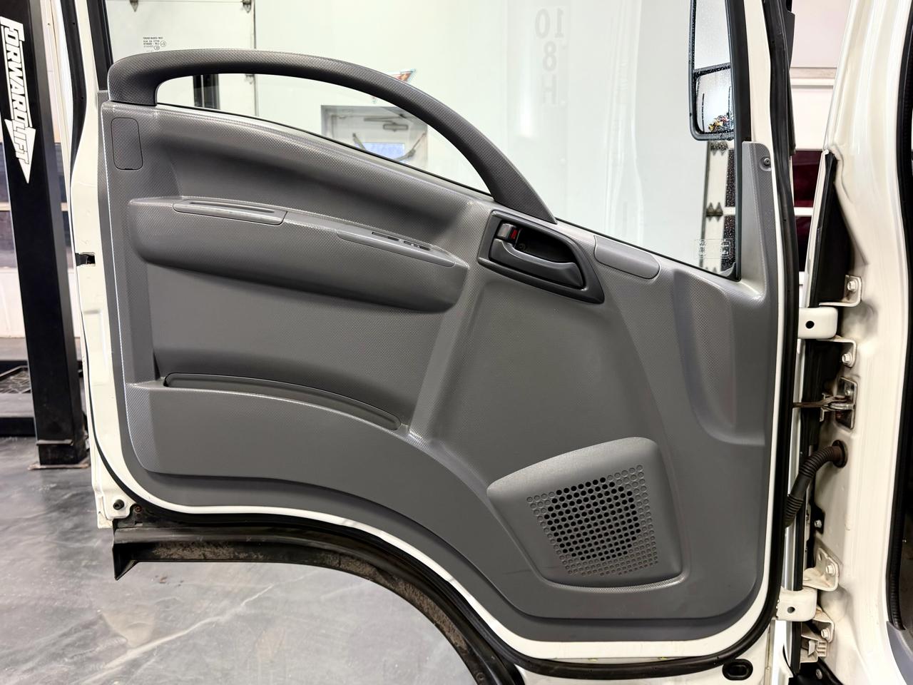 Isuzu NPR DSL REG AT ECO-MAX 110" WB RED CAB IBT AIR PWL 2014