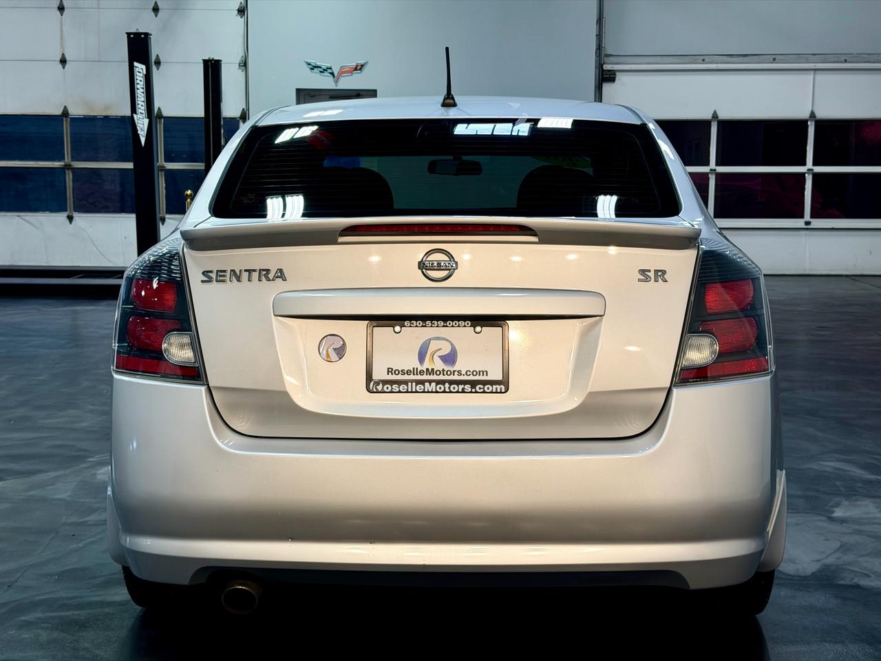 Nissan Sentra 4dr Sdn I4 CVT 2.0 SR 2012