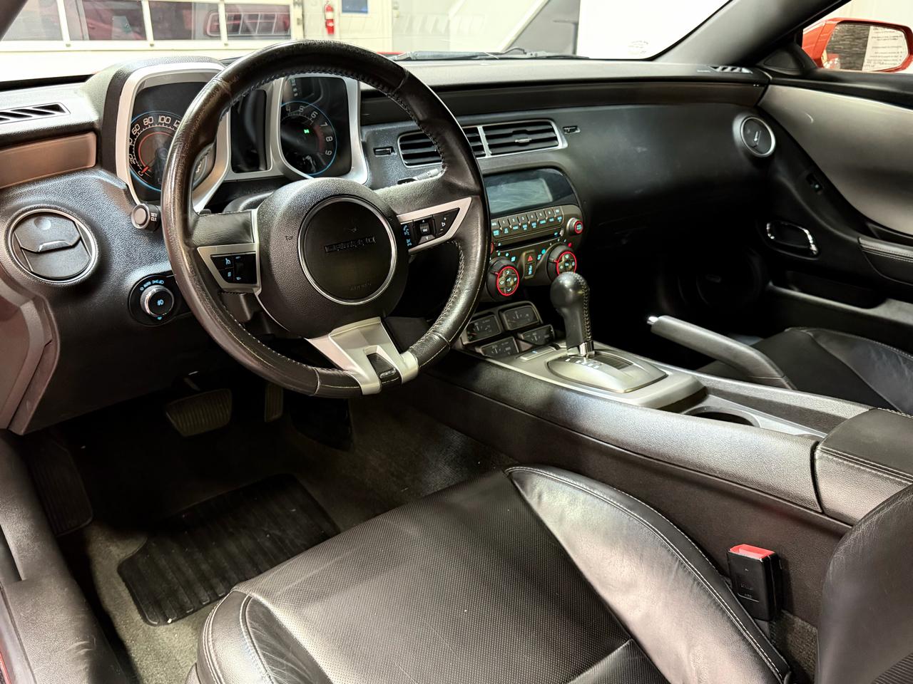 Chevrolet Camaro 2dr Cpe 2SS 2011