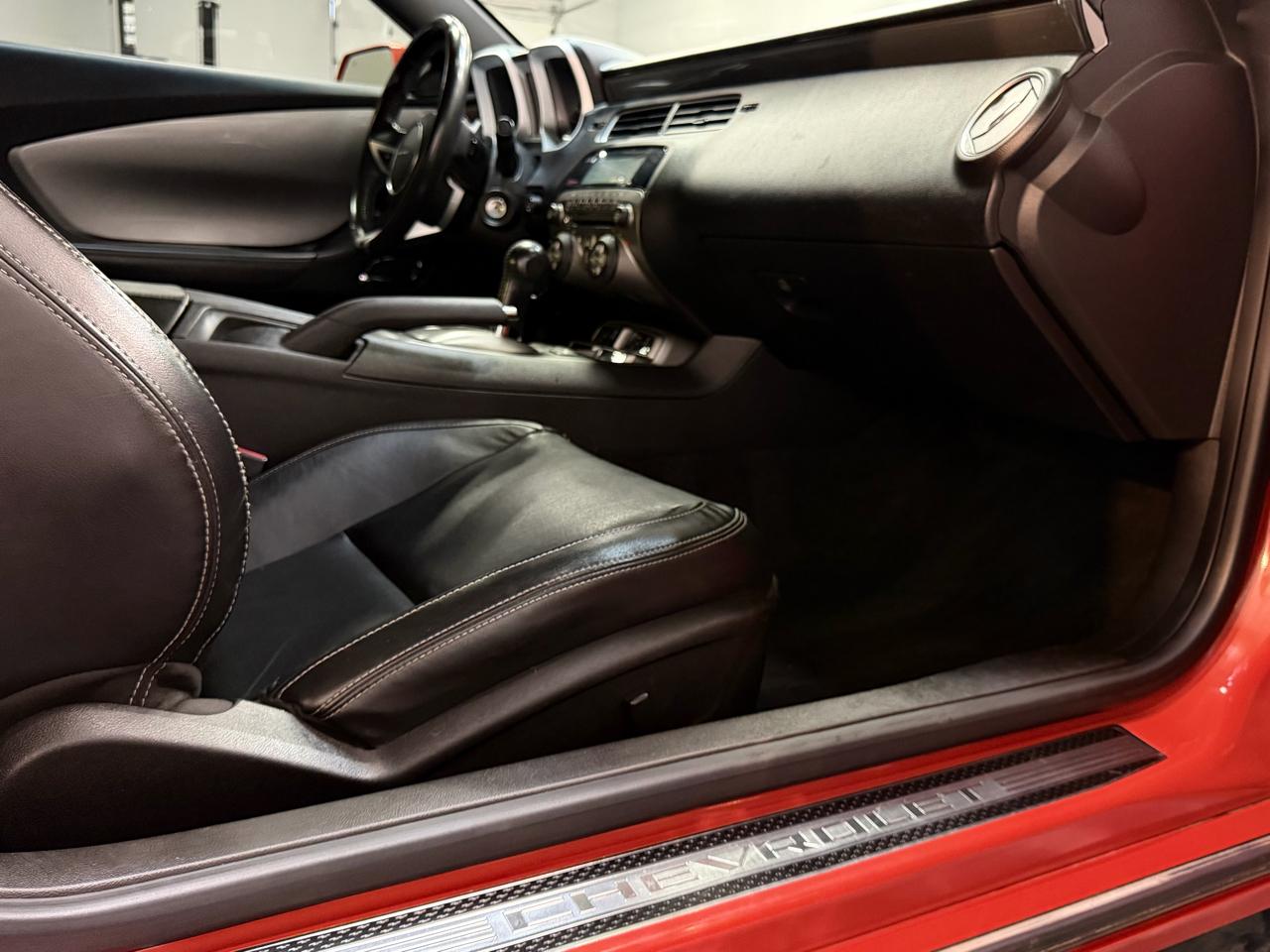 Chevrolet Camaro 2dr Cpe 2SS 2011