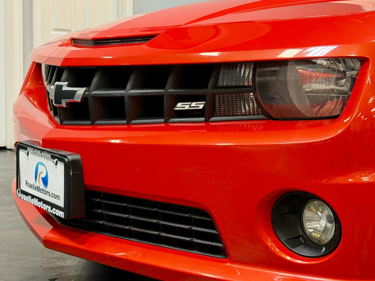 Chevrolet Camaro 2dr Cpe 2SS 2011