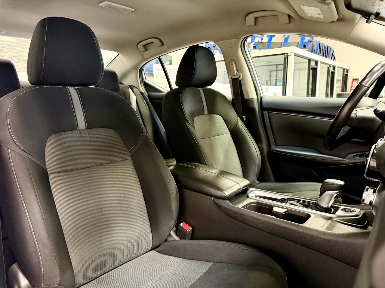 Nissan Sentra SV CVT 2021