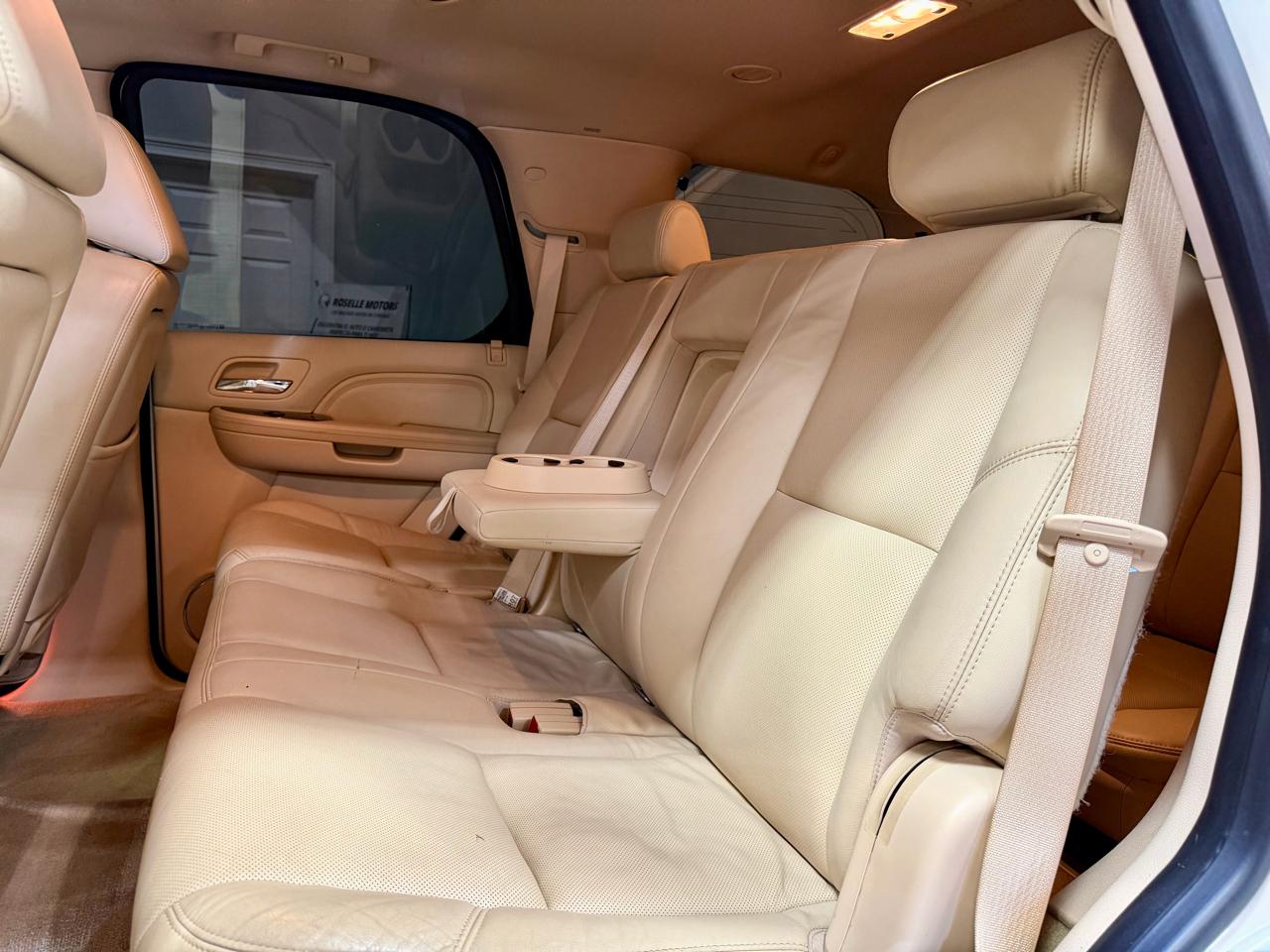 Cadillac Escalade  2008