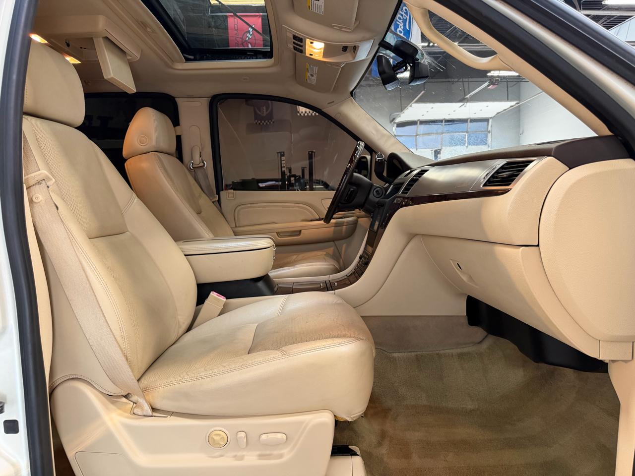 Cadillac Escalade  2008