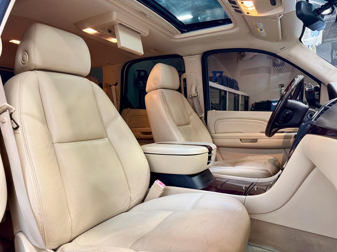 Cadillac Escalade  2008