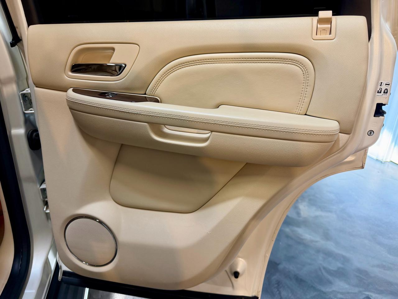 Cadillac Escalade  2008