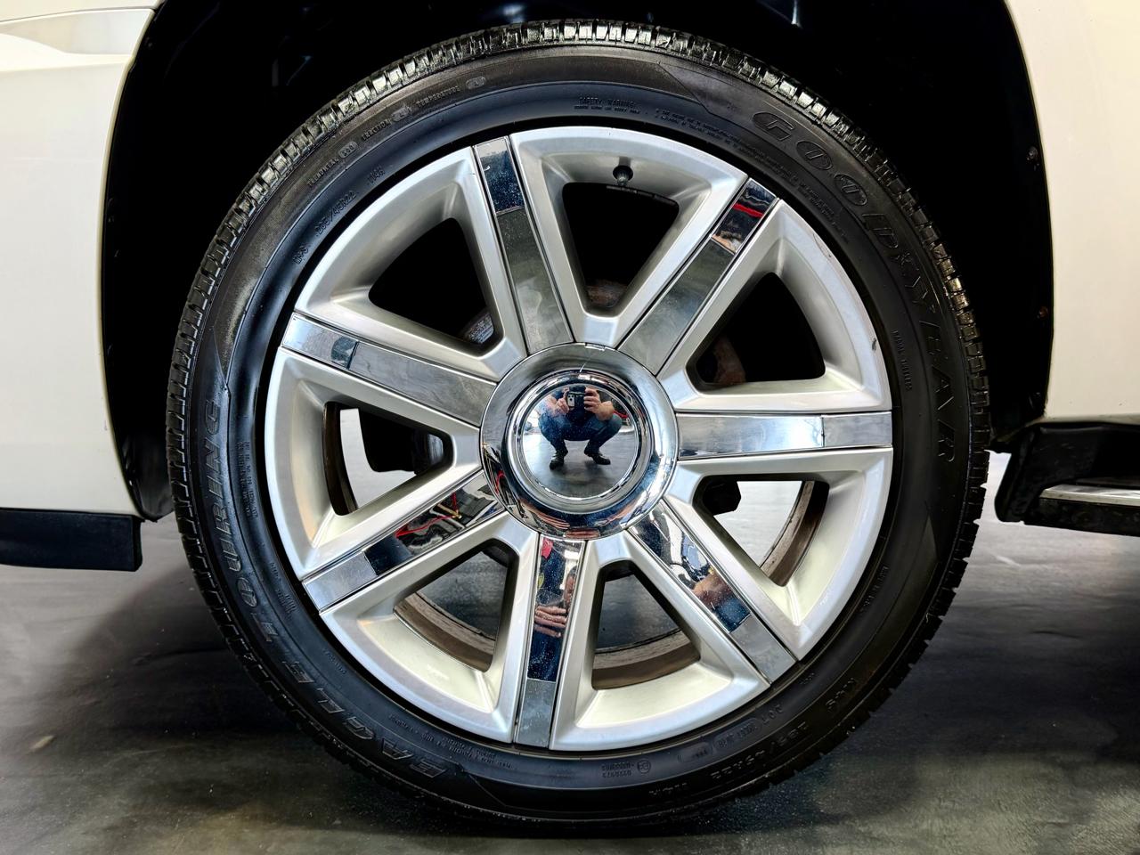 Cadillac Escalade  2008