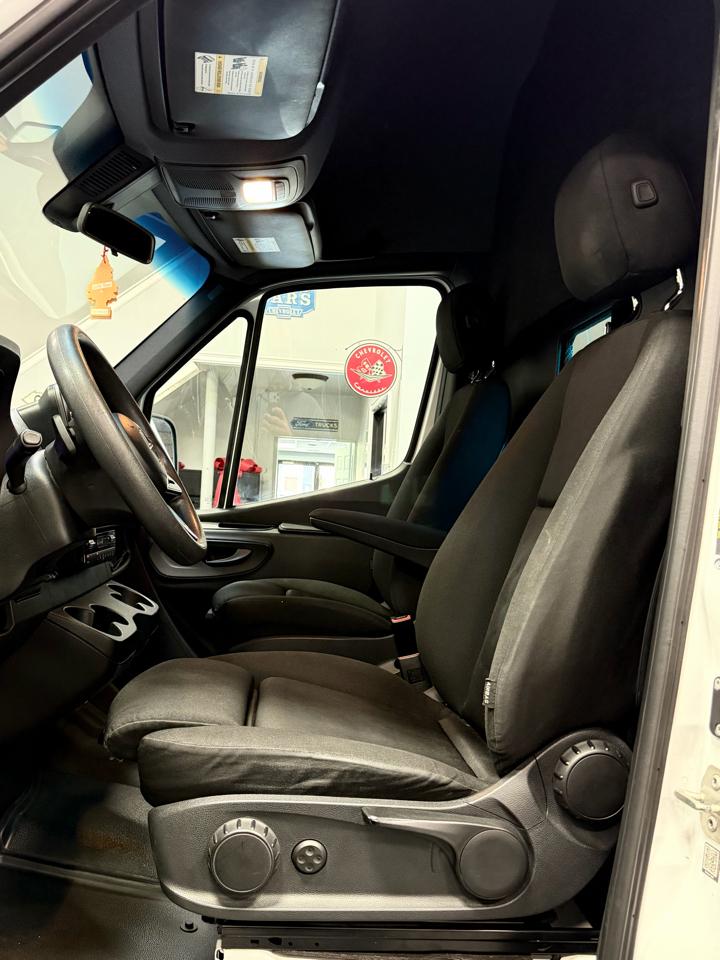 Mercedes-Benz Sprinter Passenger Van 2500 High Roof V6 170" RWD 2019