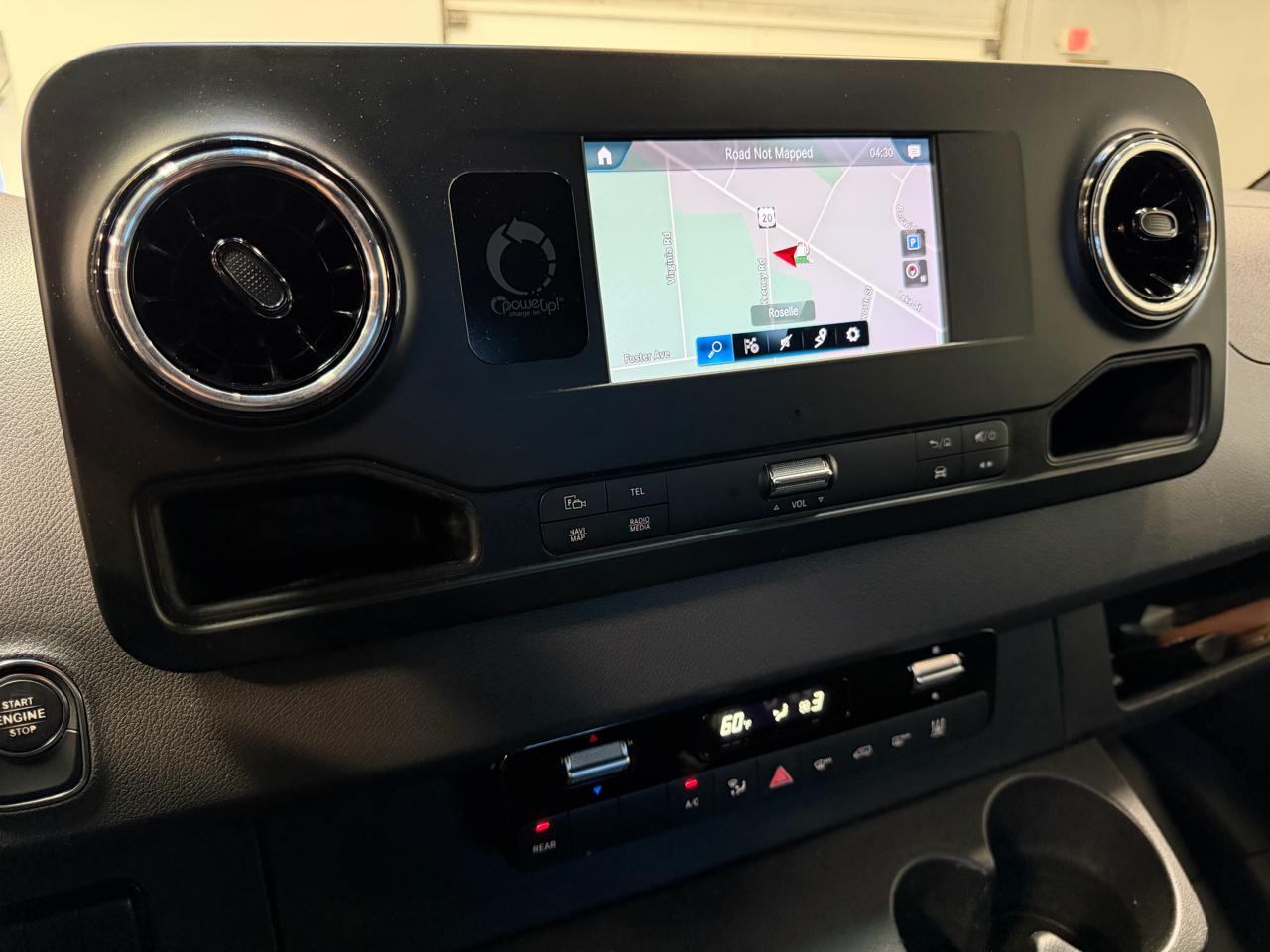 Mercedes-Benz Sprinter Passenger Van 2500 High Roof V6 170" RWD 2019