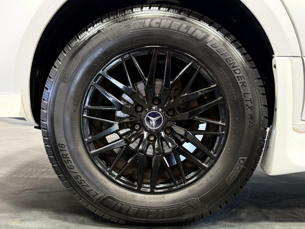 Mercedes-Benz Sprinter Passenger Van 2500 High Roof V6 170" RWD 2019