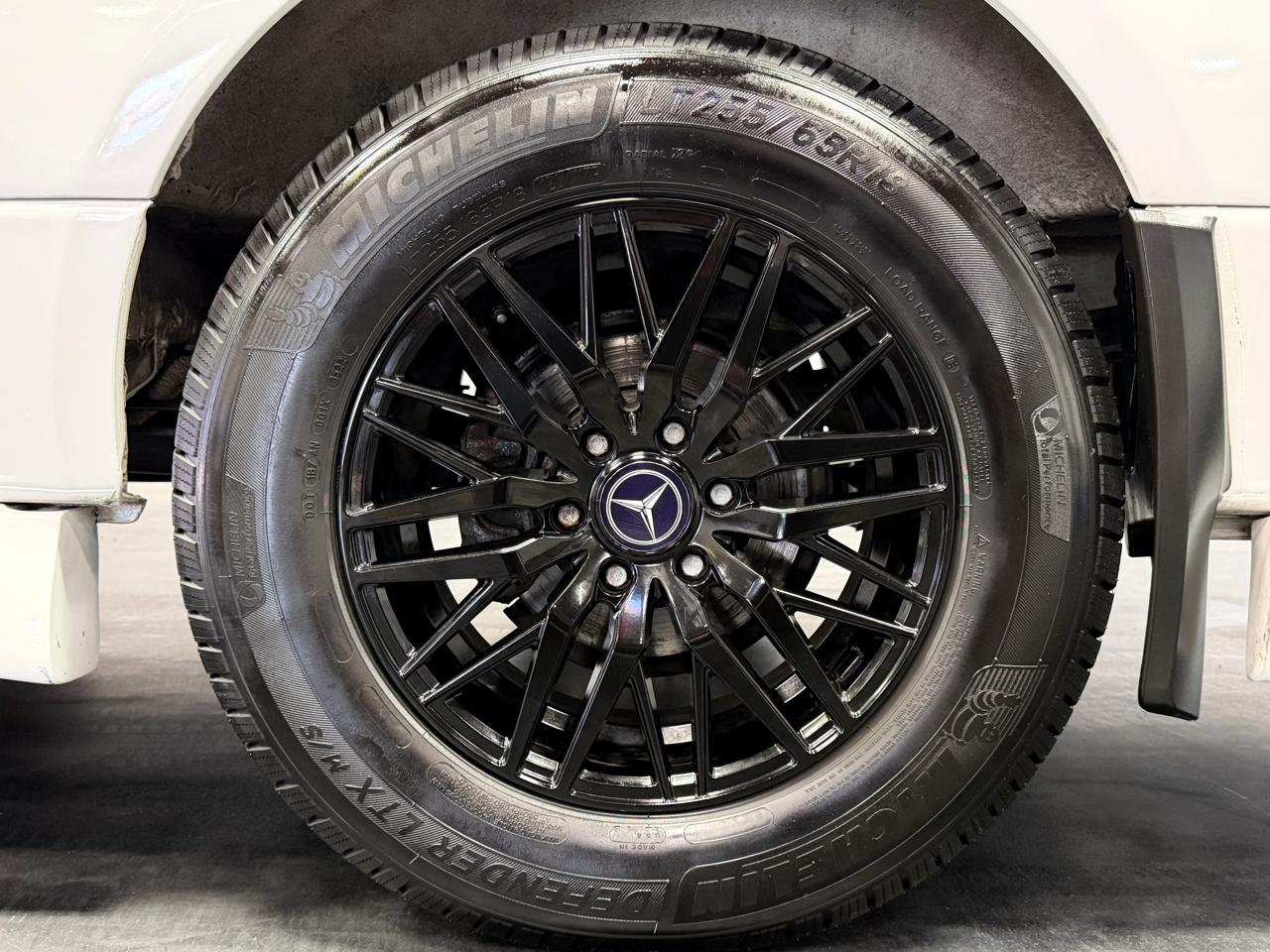 Mercedes-Benz Sprinter Passenger Van 2500 High Roof V6 170" RWD 2019