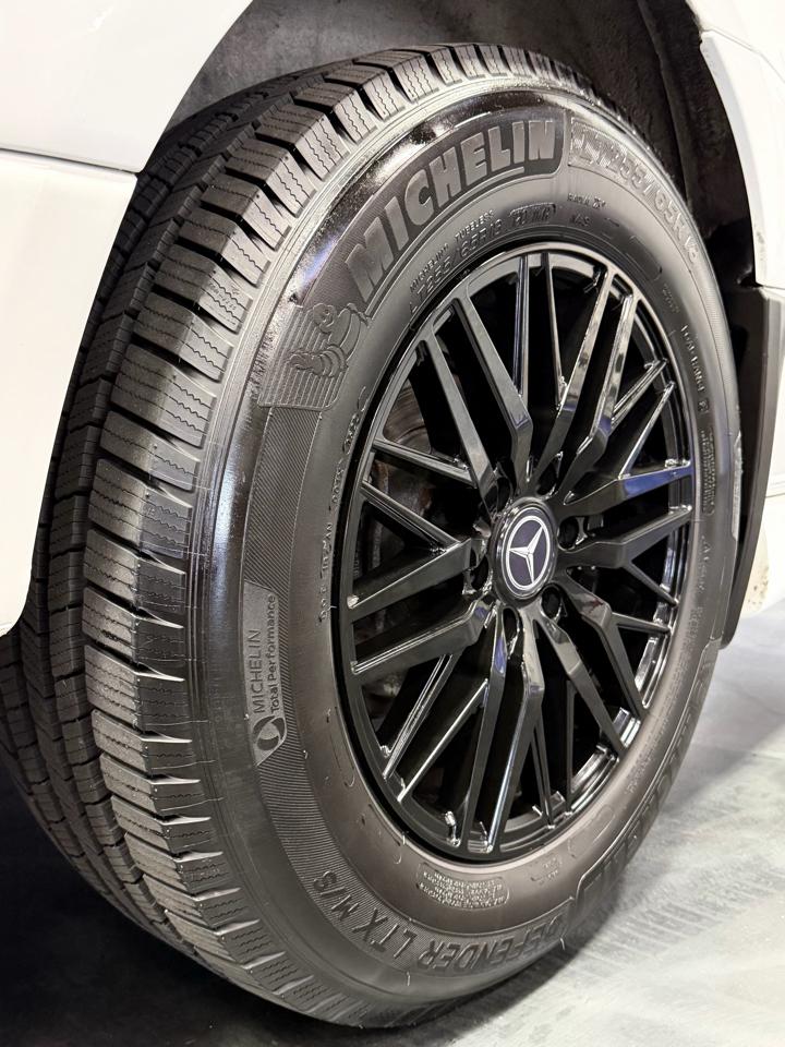 Mercedes-Benz Sprinter Passenger Van 2500 High Roof V6 170" RWD 2019