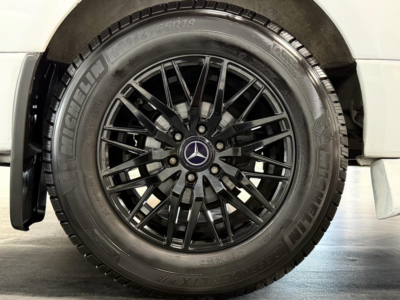 Mercedes-Benz Sprinter Passenger Van 2500 High Roof V6 170" RWD 2019