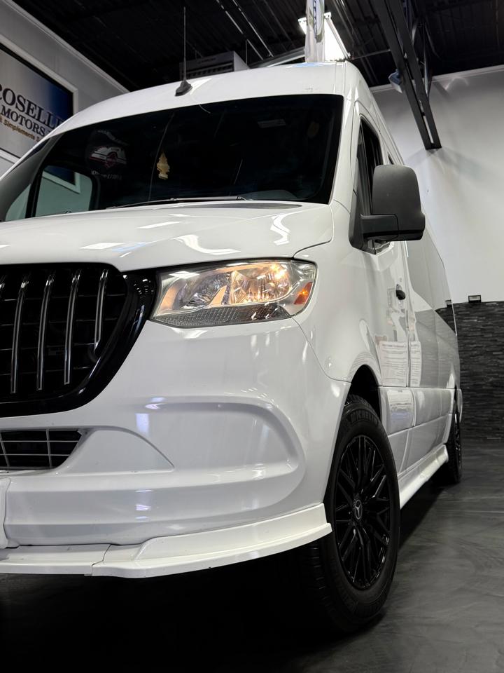 Mercedes-Benz Sprinter Passenger Van 2500 High Roof V6 170" RWD 2019