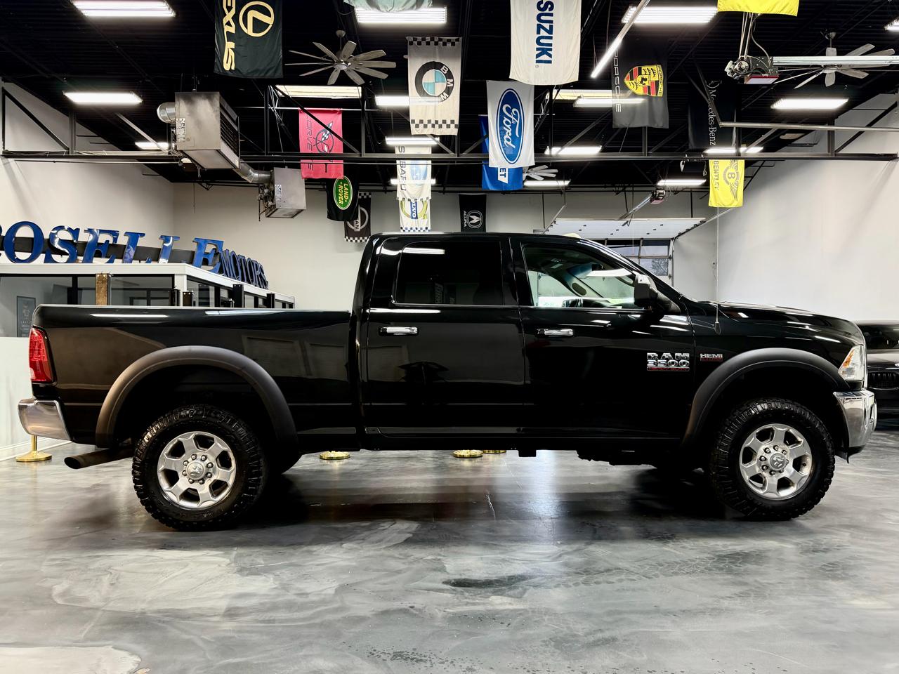 RAM 3500 Big Horn 4x4 Crew Cab 6'4" Box 2017