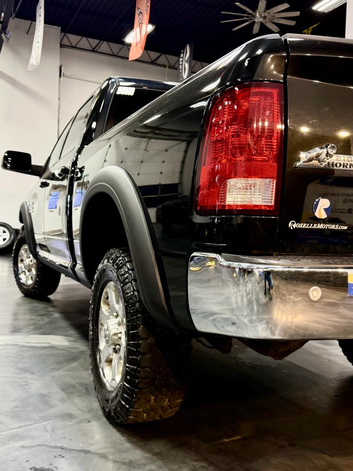 RAM 3500 Big Horn 4x4 Crew Cab 6'4" Box 2017