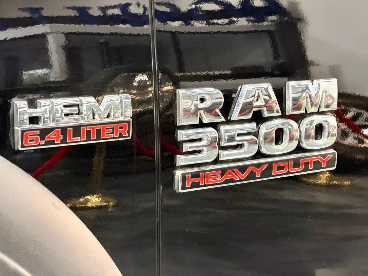 RAM 3500 Big Horn 4x4 Crew Cab 6'4" Box 2017