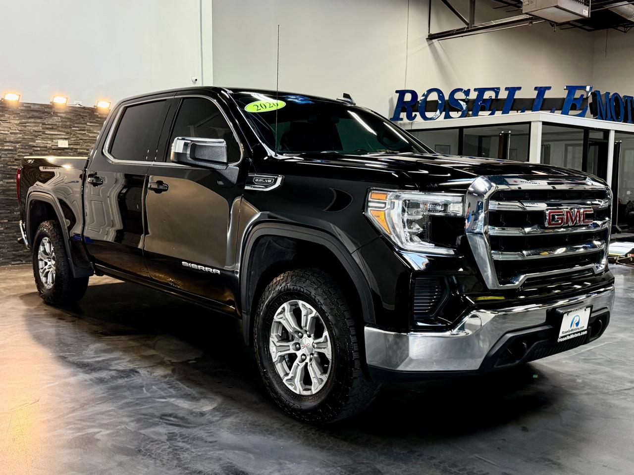 GMC Sierra 1500 4WD Crew Cab 147" SLE 2020