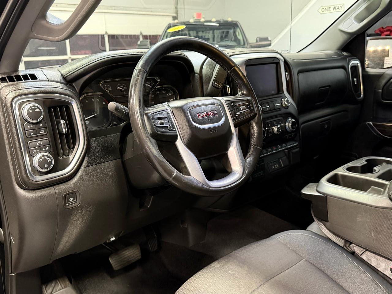 GMC Sierra 1500 4WD Crew Cab 147" SLE 2020