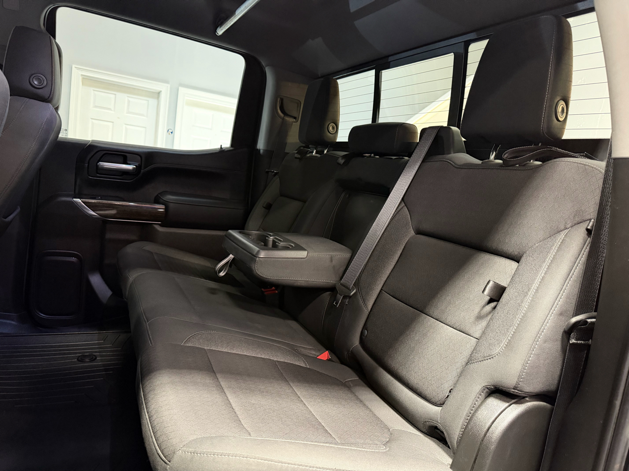GMC Sierra 1500 4WD Crew Cab 147" SLE 2020