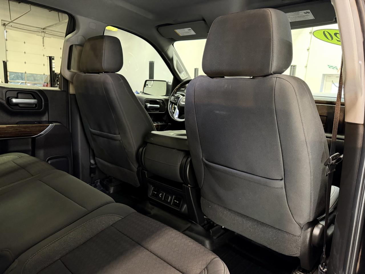 GMC Sierra 1500 4WD Crew Cab 147" SLE 2020