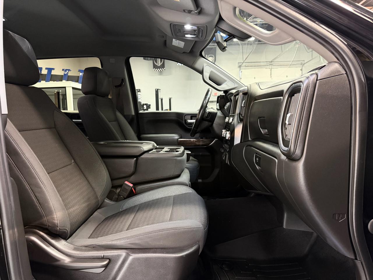 GMC Sierra 1500 4WD Crew Cab 147" SLE 2020