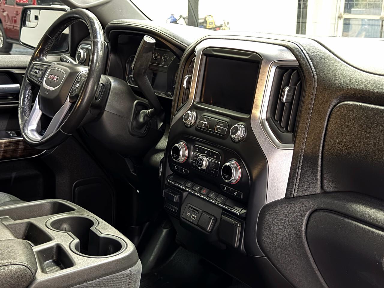 GMC Sierra 1500 4WD Crew Cab 147" SLE 2020