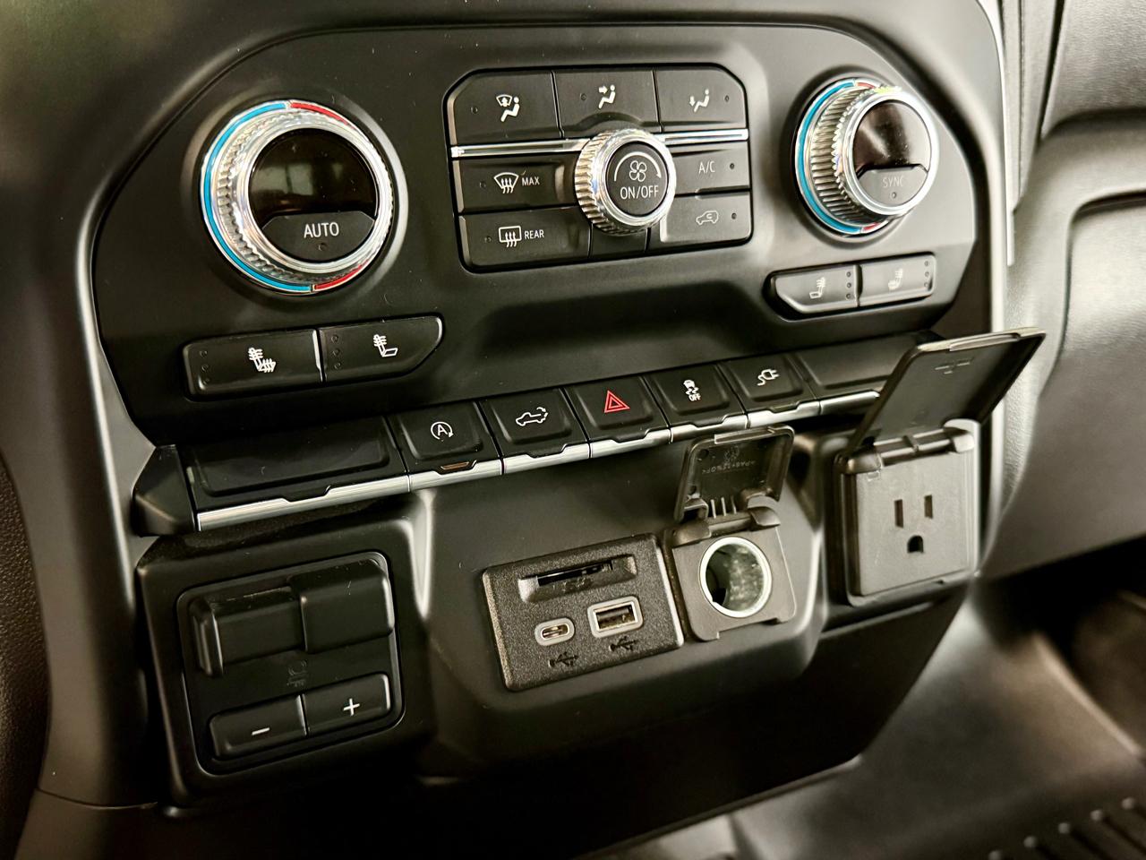 GMC Sierra 1500 4WD Crew Cab 147" SLE 2020