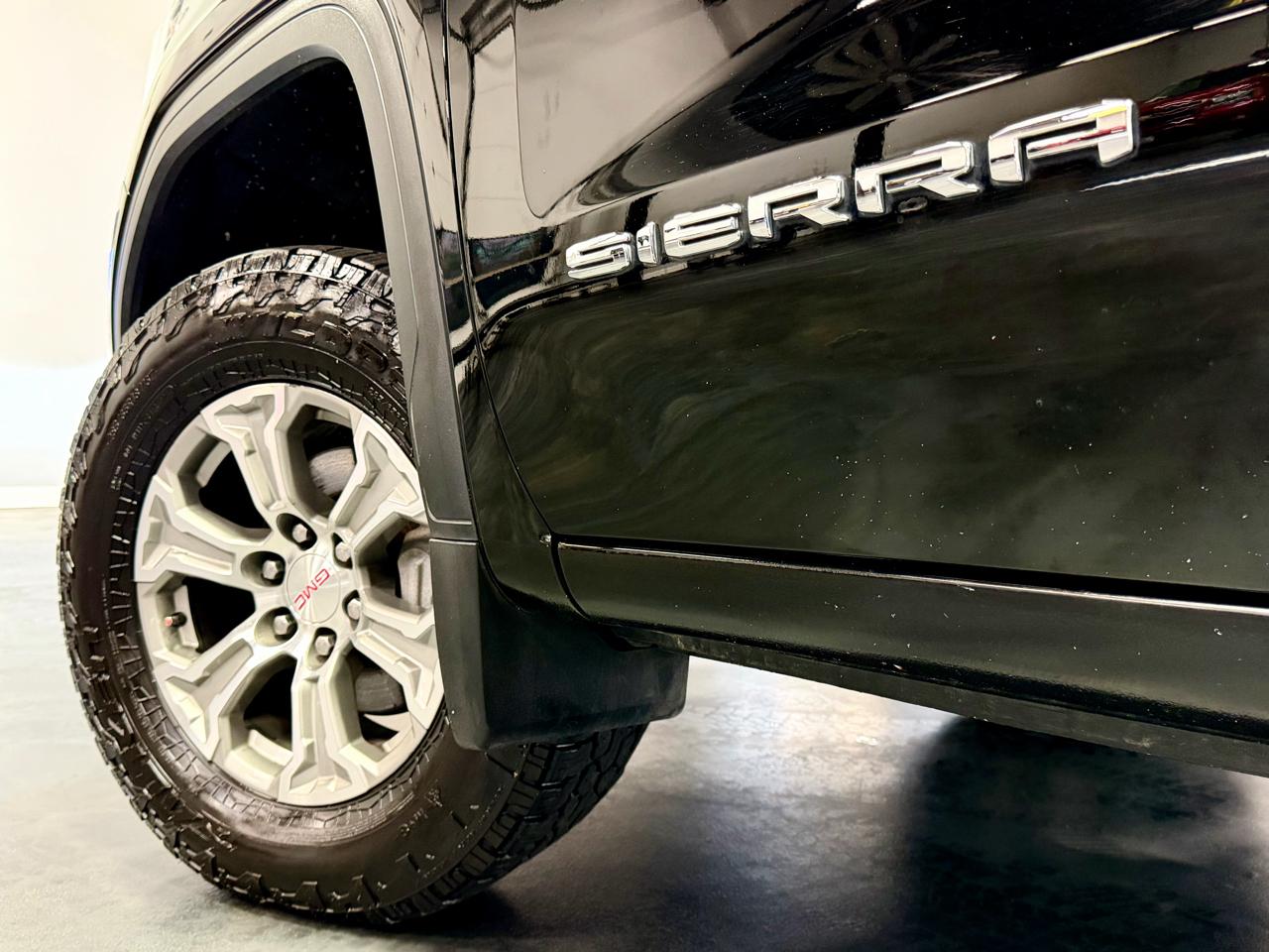 GMC Sierra 1500 4WD Crew Cab 147" SLE 2020