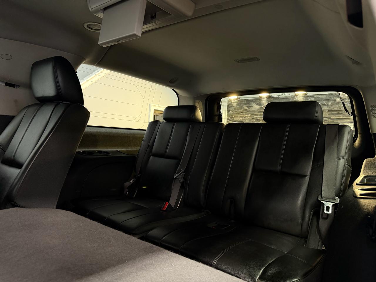 Chevrolet Suburban 4WD 4dr 1500 LT 2012