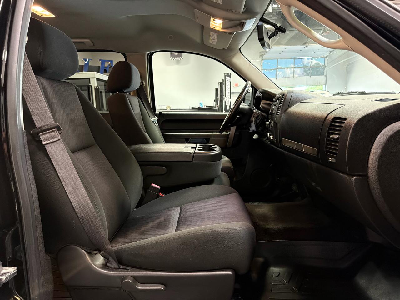 Chevrolet Silverado 1500 4WD Crew Cab 143.5" LT 2013