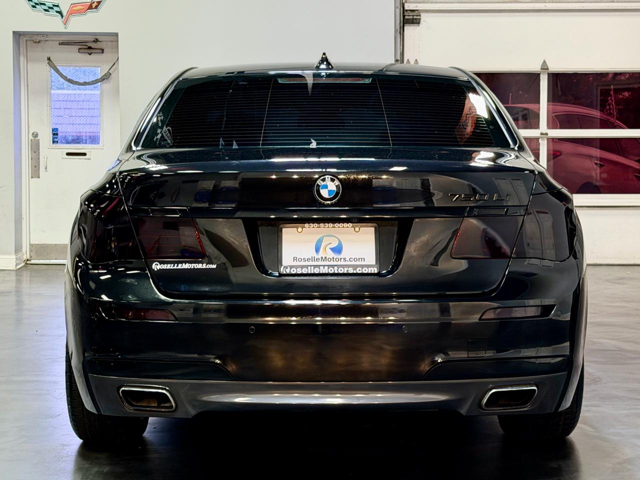 BMW 7 Series 4dr Sdn 750Li xDrive AWD 2012