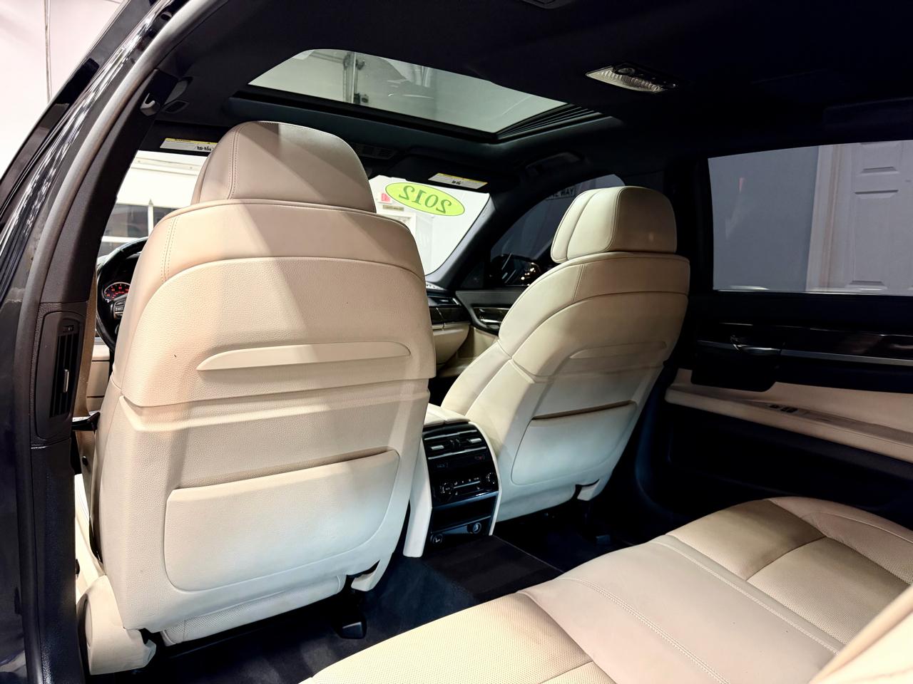 BMW 7 Series 4dr Sdn 750Li xDrive AWD 2012